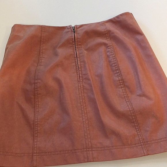 Free people dusty pink micro mini skirt lined  faux leather with zipper - Picture 2 of 9